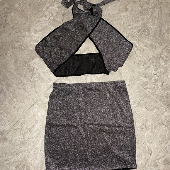 NEW NWOT 2 piece co ord metallic wrap top & skirt - Picture 9 of 12